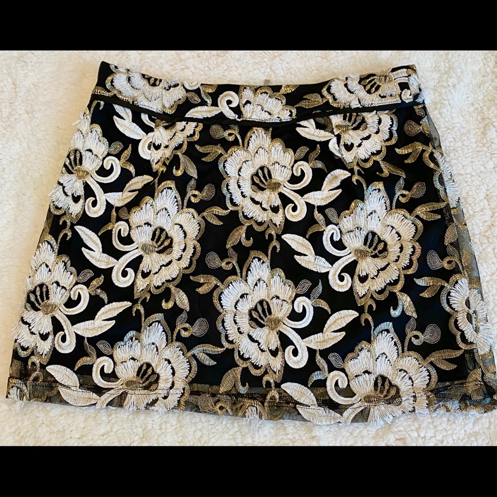 ✨Forever 21 cute mini skirt ✨